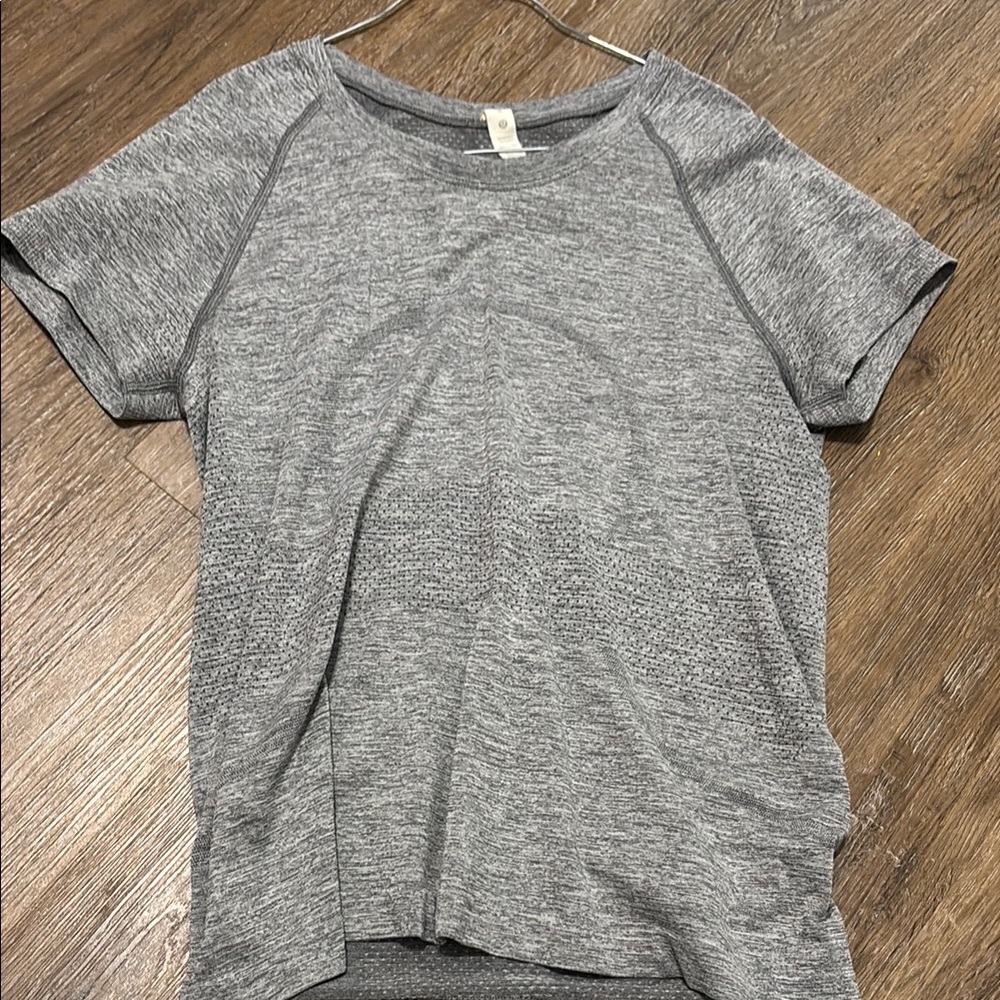 Lululemon Swifty tech short sleeve 2.0 *Race